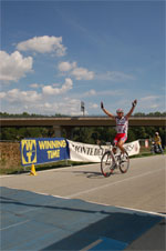 gal/2007/17 - Fondo Valdarbia - Arrivo lungo/_thb_DSC_1574-01.jpg